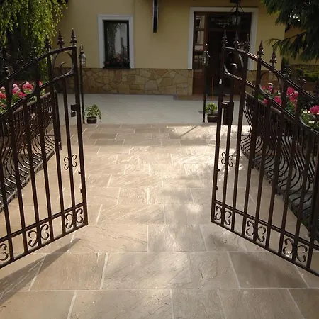 Hotel Pod Groniami Ustron