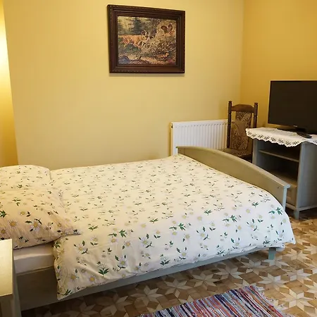 Pod Groniami Hotel *