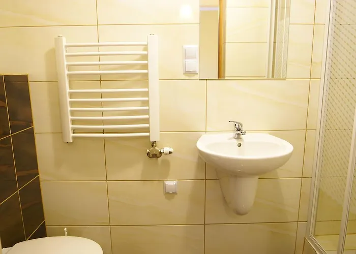 Pod Groniami * أوسترون