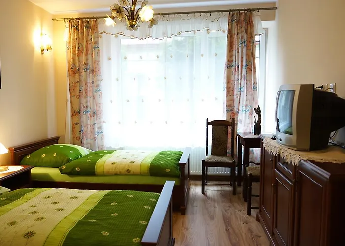 Pod Groniami * أوسترون